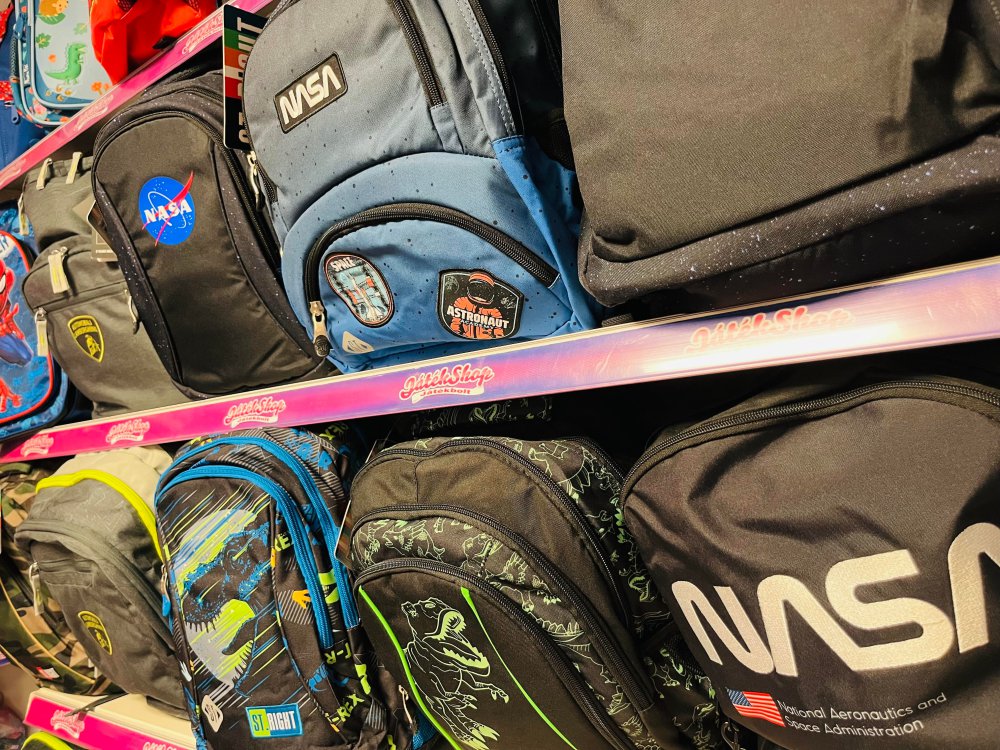 Ako sa dostane toľko školských a písacích potrieb do JátékShopu?