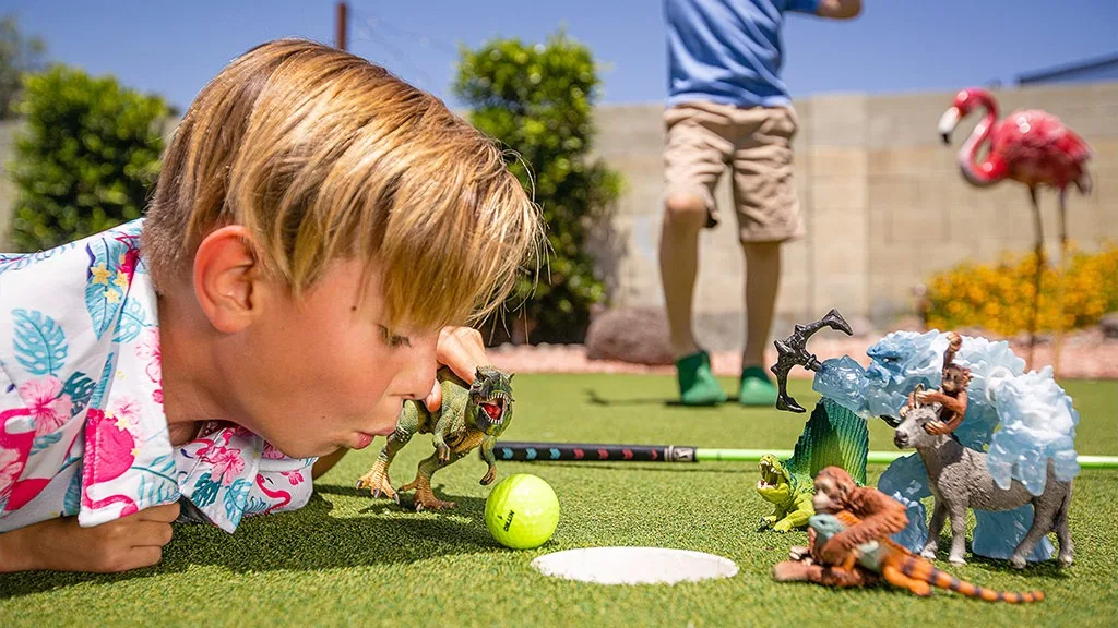 Deti sa môžu pripojiť k tímu Dino v hre Schleich Dinosaurs: Mission Dino Camp.