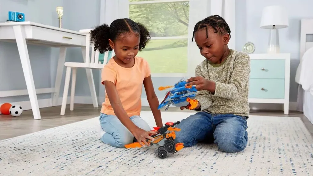 Nechajme deti rozvíjať svoju predstavivosť s 2-v-1 Spino Speedster od Switch and Go!