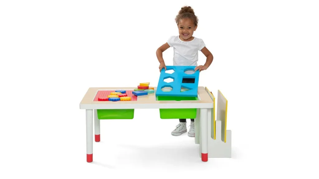 Tento senzorický stôl je zároveň zábavné a objavovacie centrum