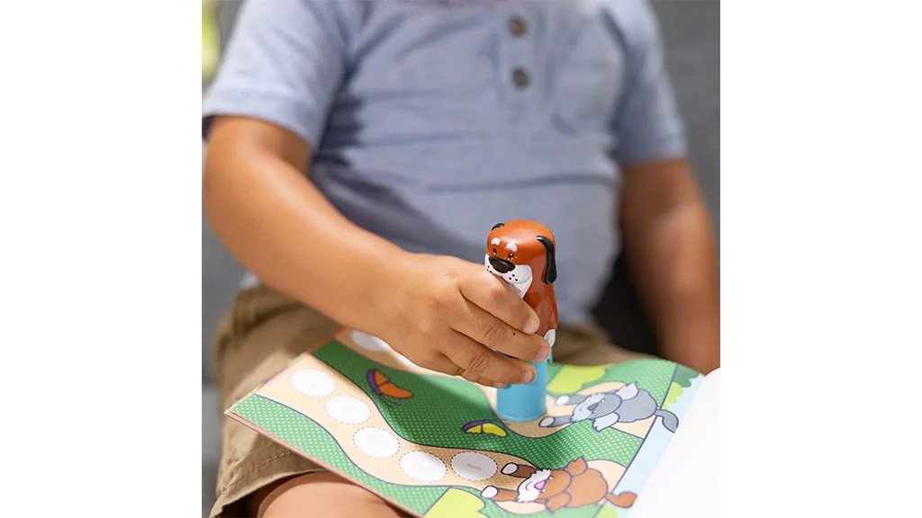 Melissa &amp;amp; Doug Sticker WOW! balík sa objavuje práve včas na Národný deň nálepiek.