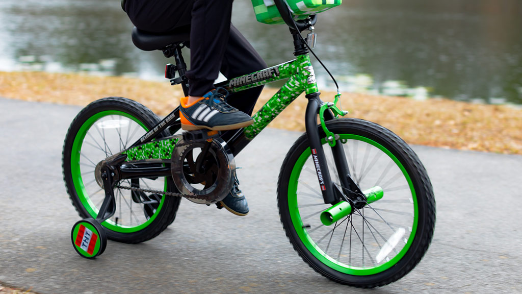 Predstavenie hry: Dynacraft 18-palcový Minecraft bicykel