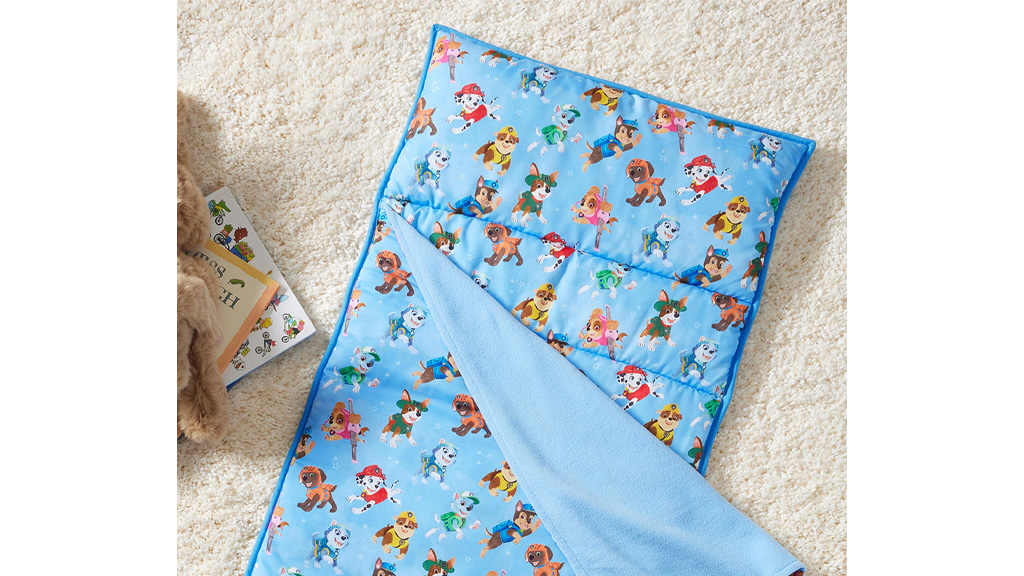 Spi dobre na matracoch na spanie Pottery Barn Kids PAW Patrol a Hello Kitty!