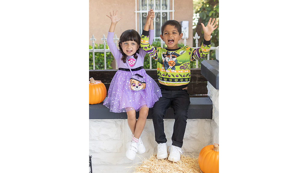 Pripravte sa na psovsky desivú sezónu s halloweenskymi kostýmami Tlapkovej patroly!