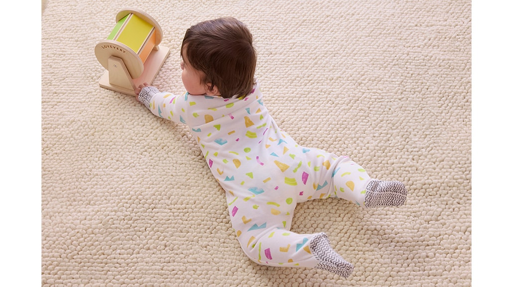 MORI sa spojil s Lovevery, aby vytvorili super mäkké detské oblečenie