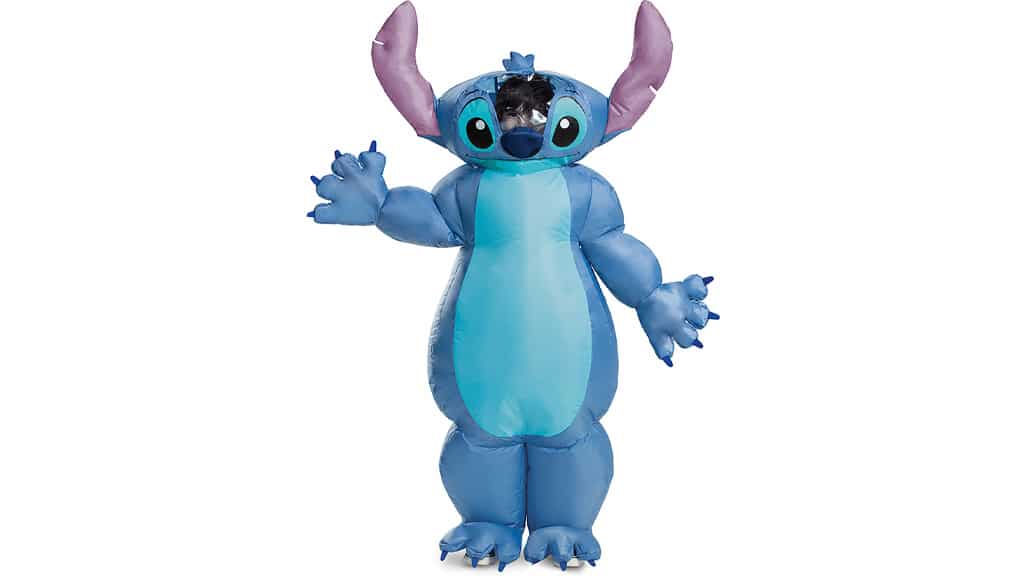 Zberanie cukríkov spolu v nových halloweenskych kostýmoch z Disney Store