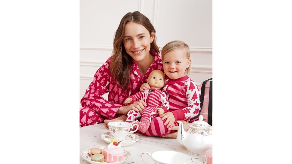 Sviatočné pyžamá Hanna Andersson spájajú rodiny