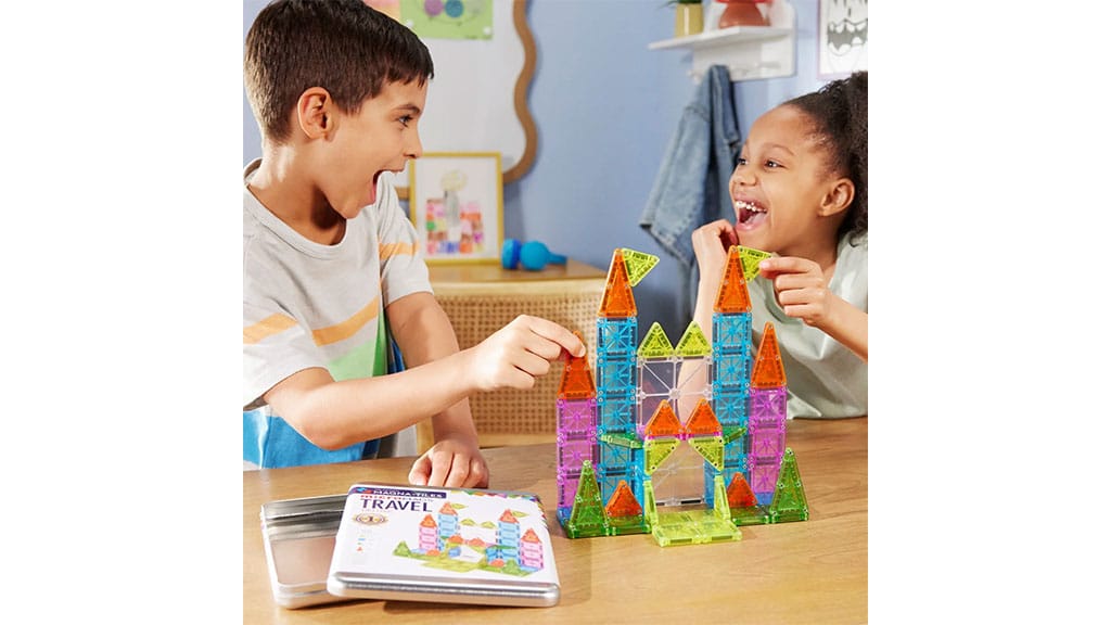 MAGNA-TILES microMAGS Cestovná sada Deluxe 55-dielna súprava