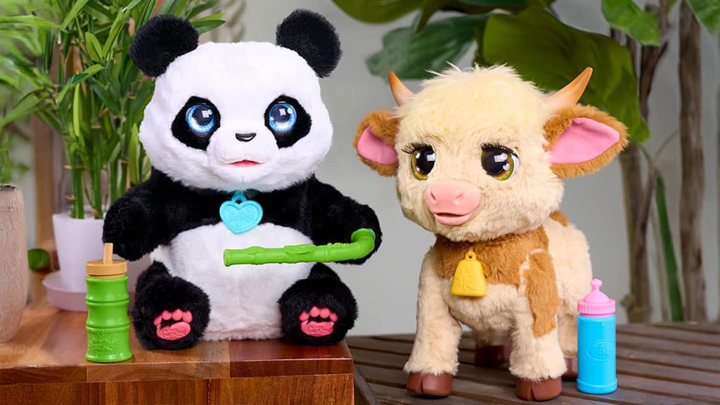 Just Play furReal Coco, a bukfencező panda