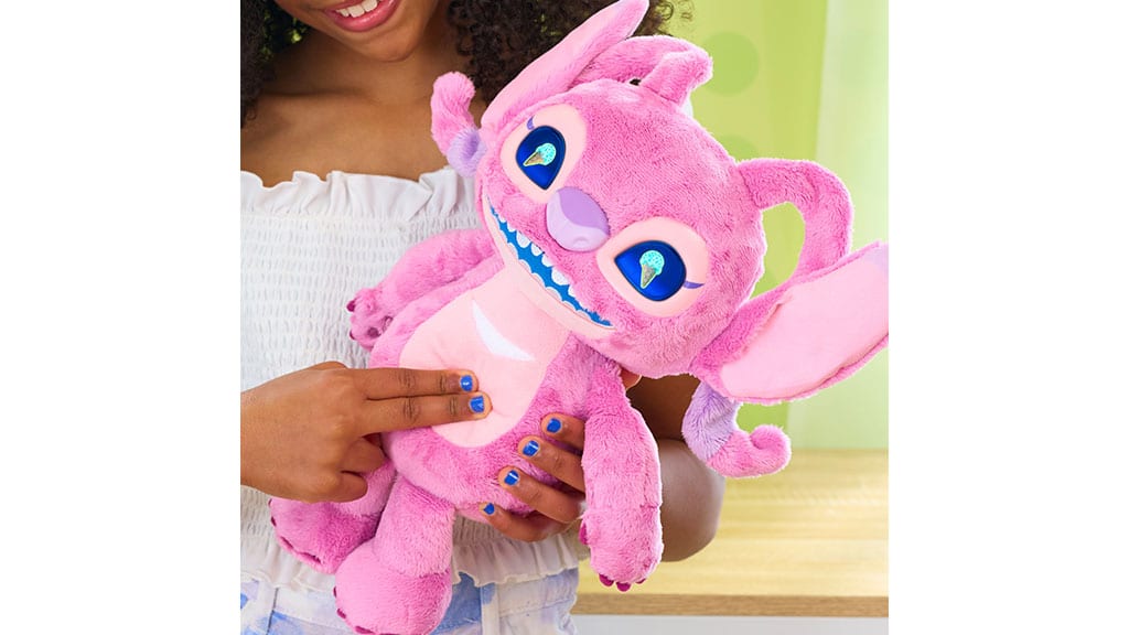 Just Play Disney Stitch Hangulat Angel plüssfigura