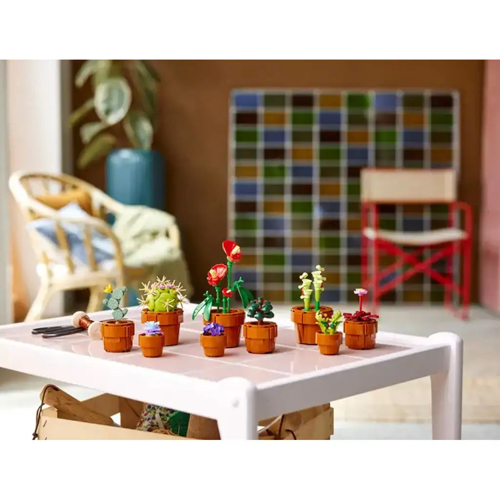 Lego® Icons: Malé kvetináče s rastlinami (10329) kép 6