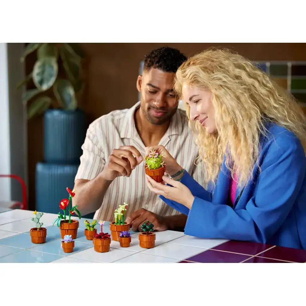Lego® Icons: Malé kvetináče s rastlinami (10329) kép 7