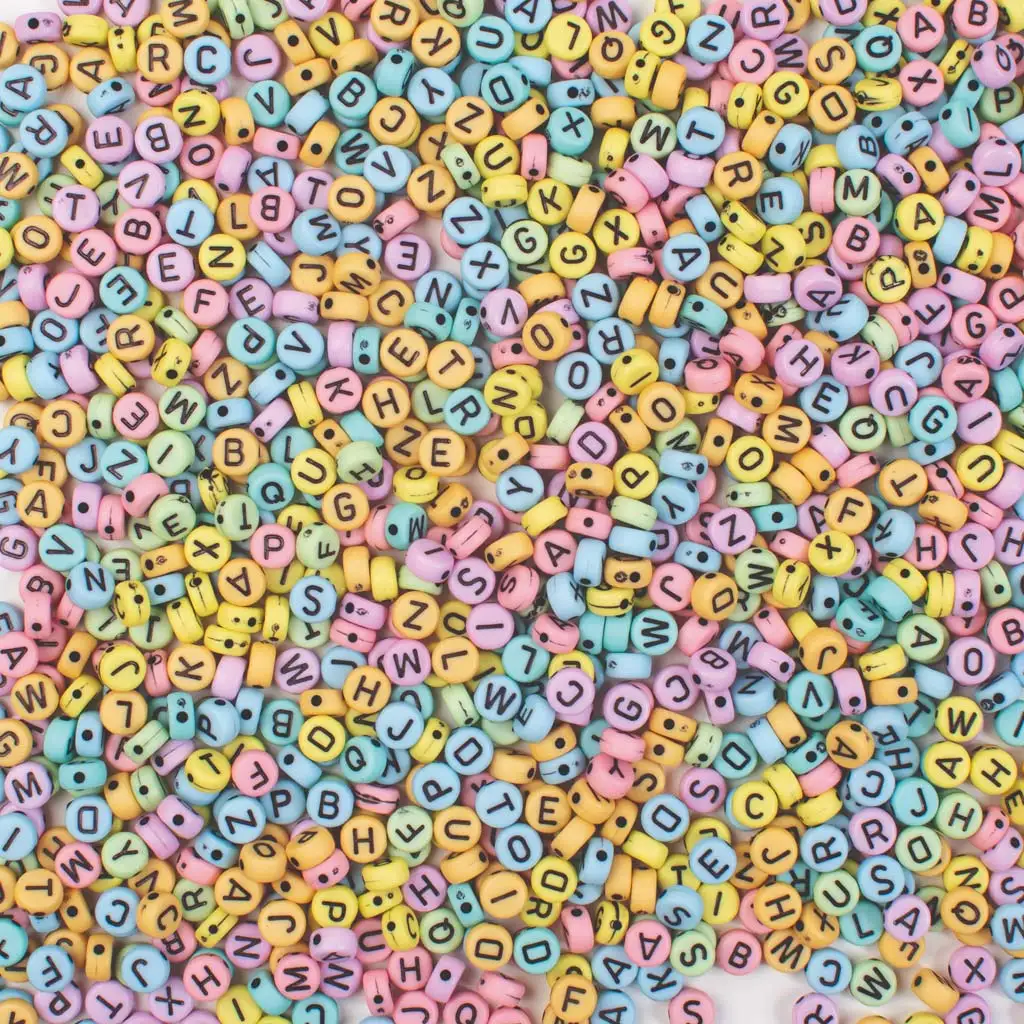 PlayBox: Sada pastelových perličiek s písmenkami, 750 kusov