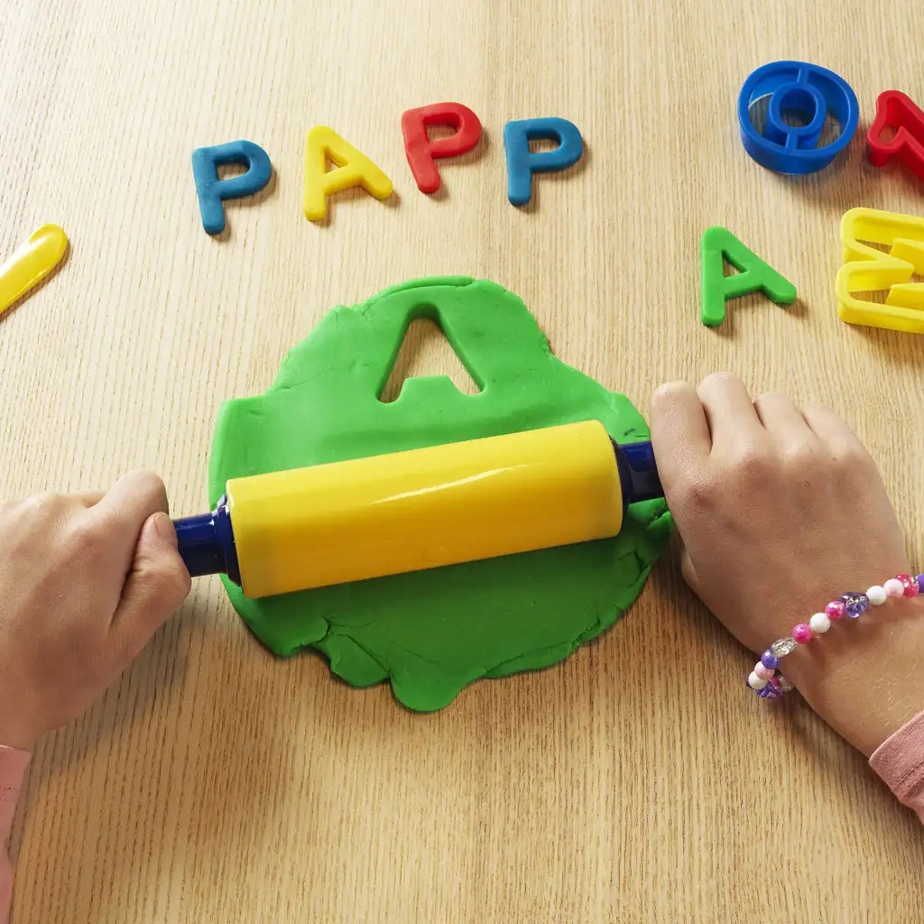 PlayBox: Farebná 4-dielna sada modelovacej hmoty kép 2