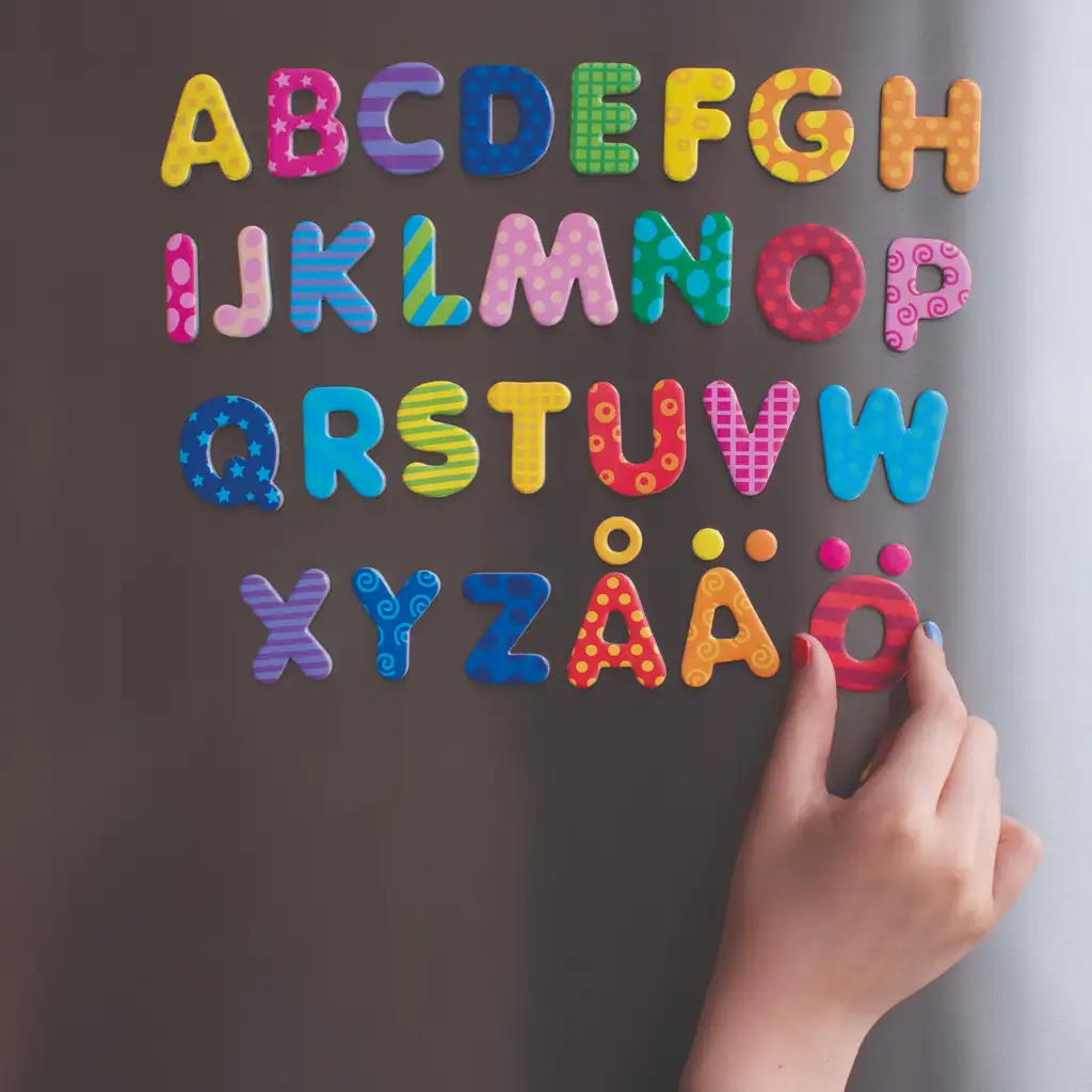 PlayBox: Sada farebných magnetických písmen, 60 kusov kép 2