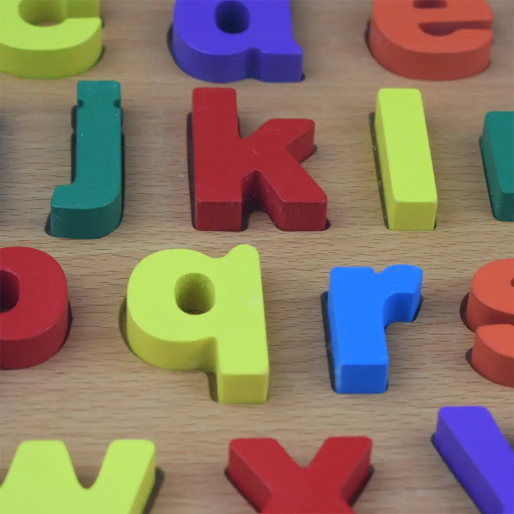 ABC farebné drevené malé písmená puzzle 30x22cm kép 2