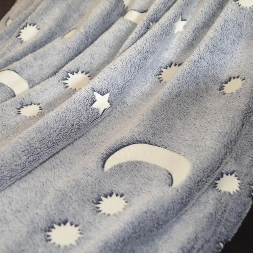 Buddy&Barney: Svietiaca deka s galaxiou vzorom 152x127 cm kép 3