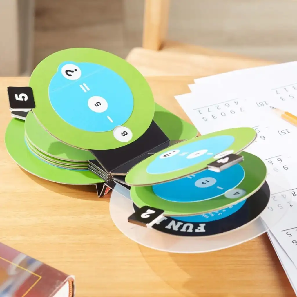 Hra na rozvoj zručností: Počítacie žetóny, odčítanie - Melissa & Doug kép 2