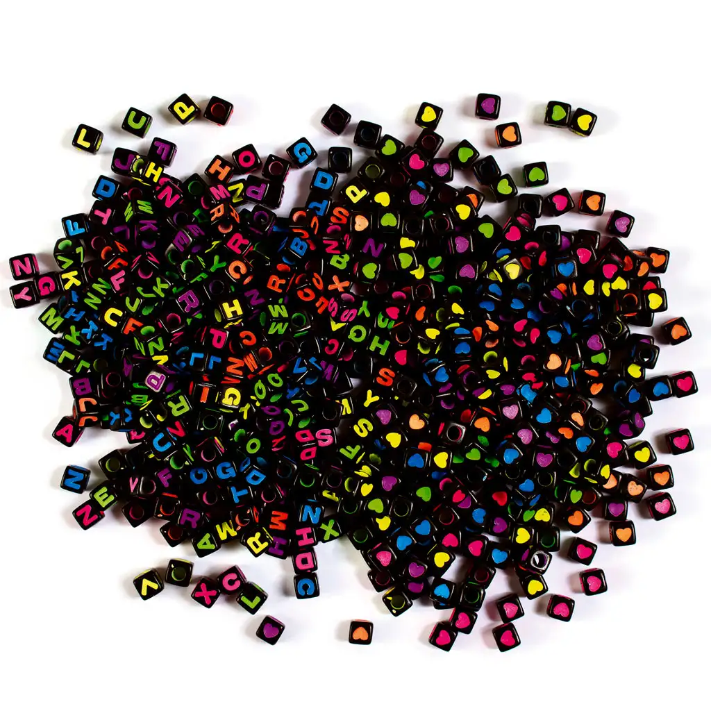 PlayBox: Sada čiernych perličiek s písmenami, 600 kusov