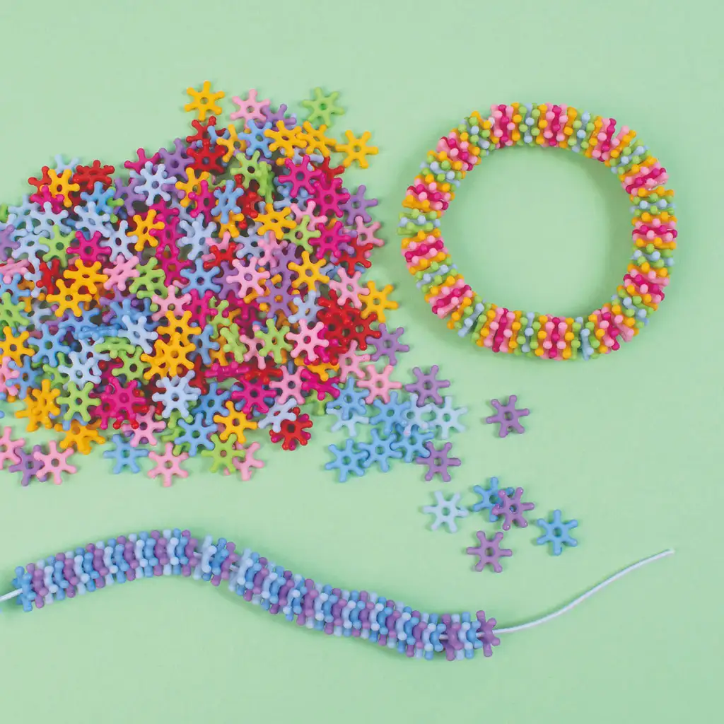 PlayBox: Sada farebných plastových korálok vo forme vločiek, 6200 kusov. kép 2
