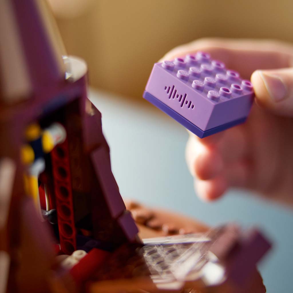 LEGO® Harry Potter™: A beszélő Teszlek Süveg™ (76429) kép 3