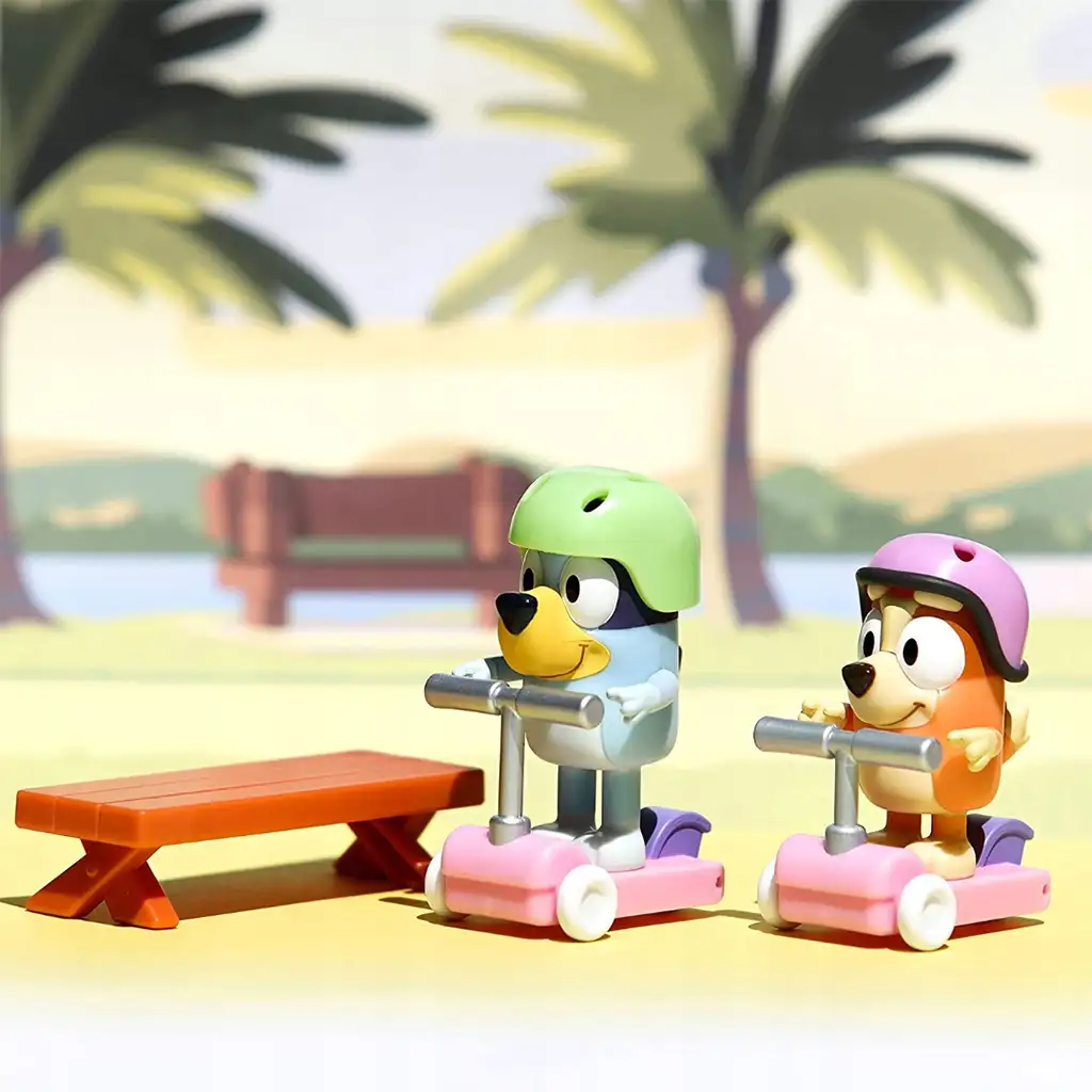 Bluey: Súprava figúrok Bluey a Bingo na kolieskových korčuliach kép 3