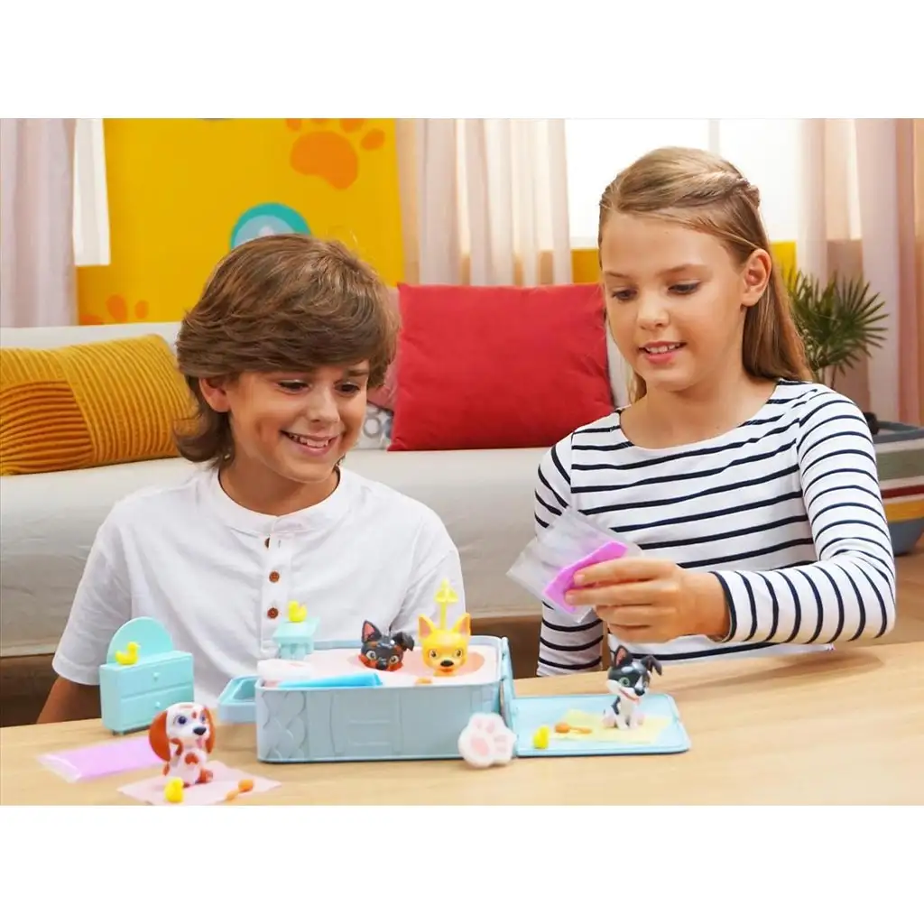 Washy Friends: Color Reveal čľapkajúce 3 psíky s jacuzzi a doplnkami kép 2