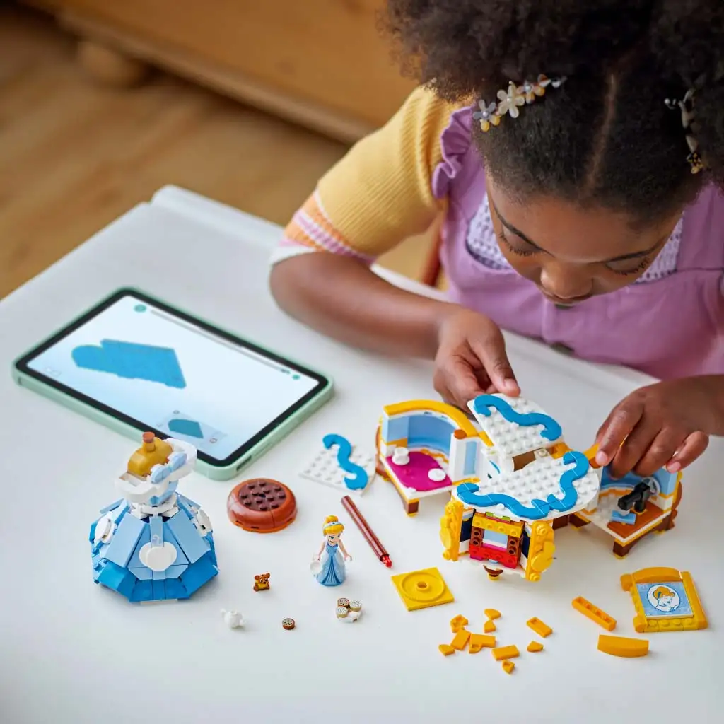 LEGO® Disney: Popoluškine šaty (43266) kép 3