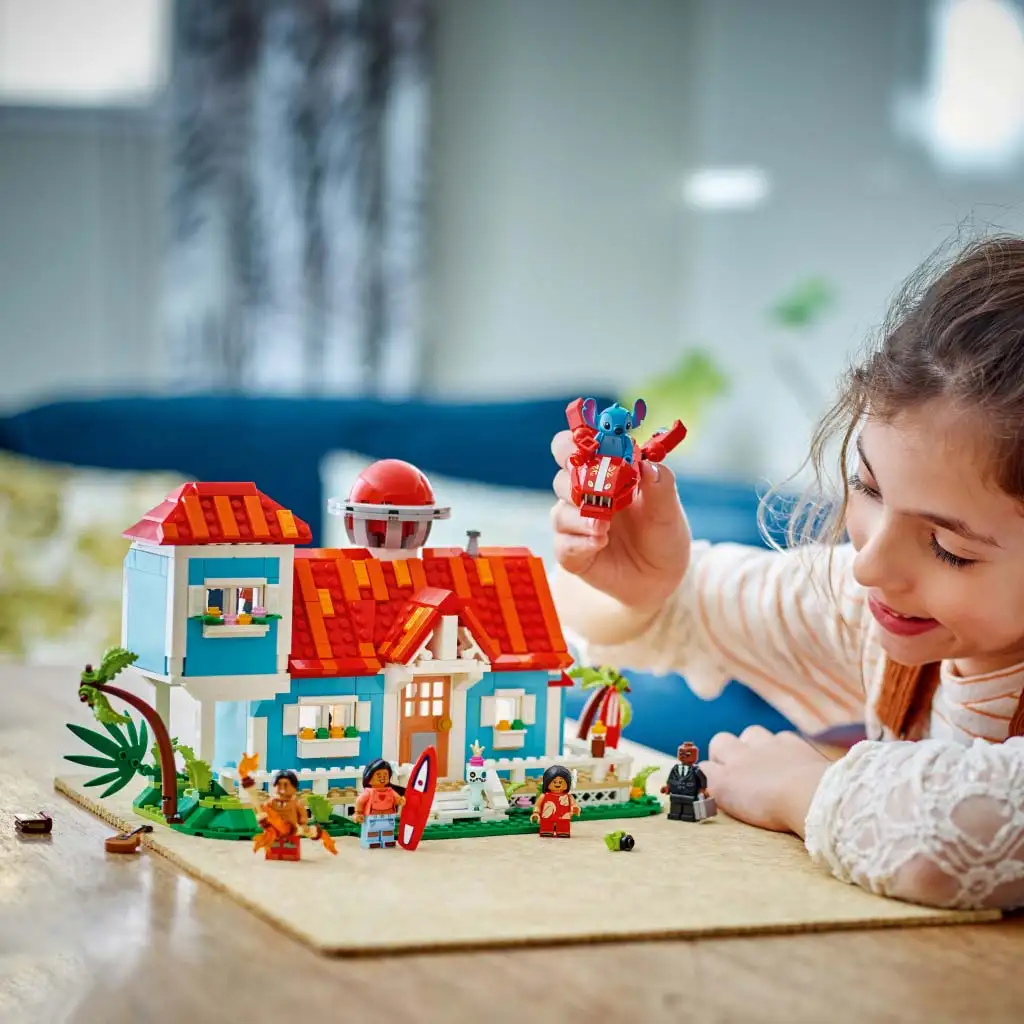 LEGO® Disney: Lilo a Stitchov plážový dom (43268) kép 5