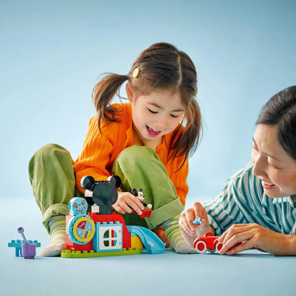 LEGO® DUPLO®: Ihrisko a auto Mickeyho Mousea (10454) kép 4