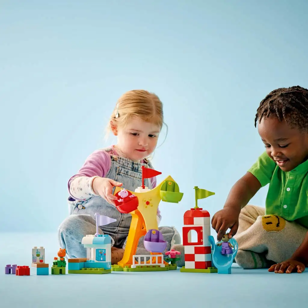 LEGO® DUPLO®: Peppa malac Vidámpark (10453) kép 3