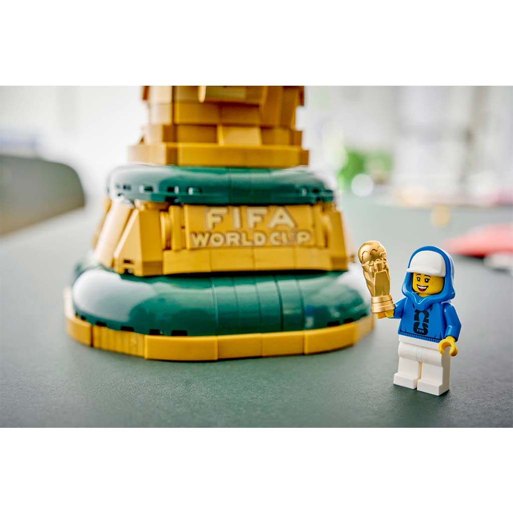 LEGO® Editions: A FIFA labdarúgó-világbajnokság™ hivatalos trófeája (43020) kép 5
