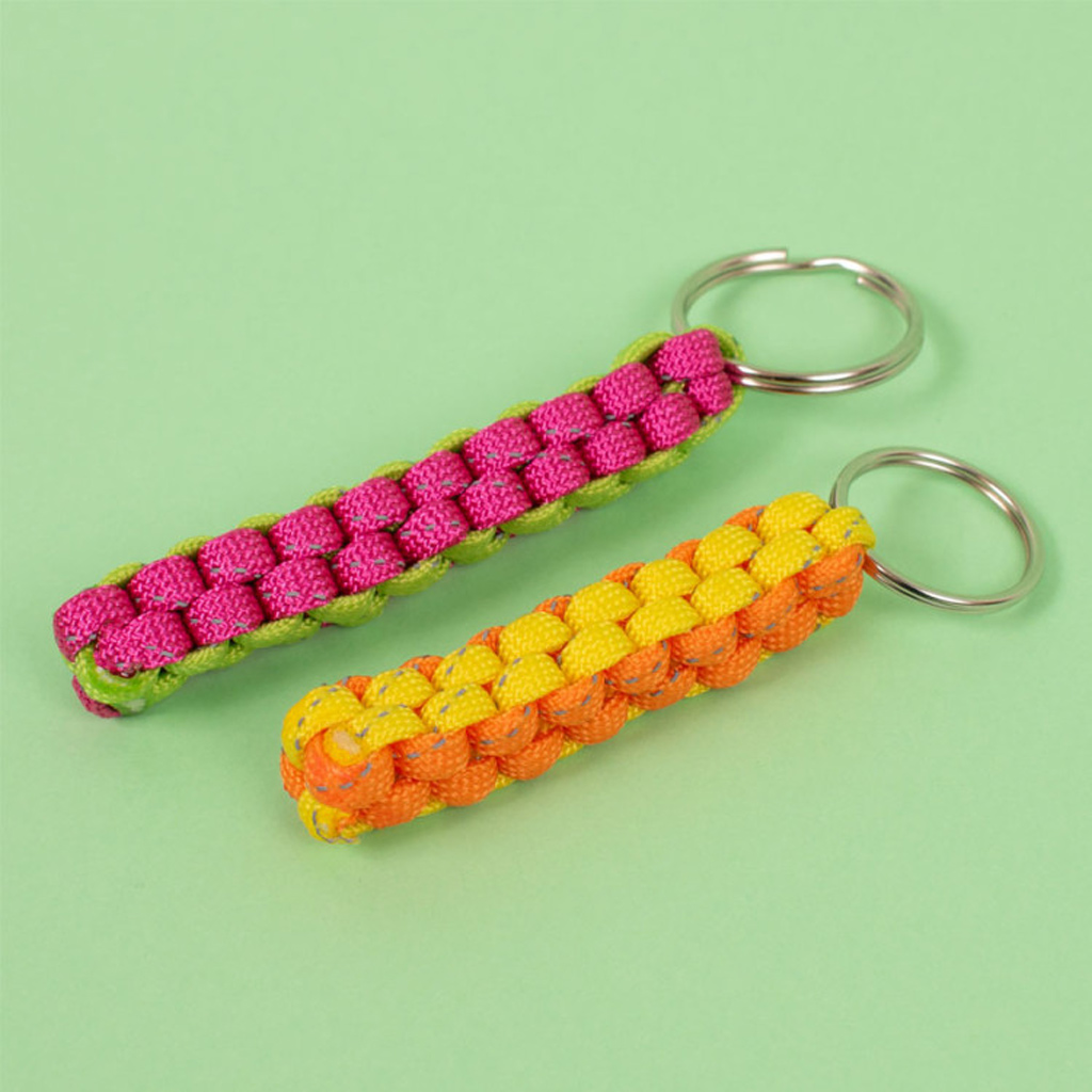 PlayBox: Sada 6 farebných reflexných šnúr, 4 mm x 2,6 m kép 2