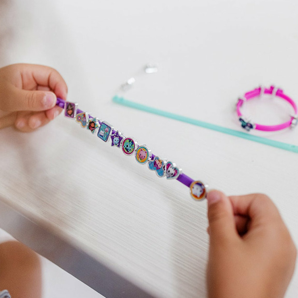 Gabi domček pre bábiky - kreatívna súprava na výrobu náramkov - Totum kép 3