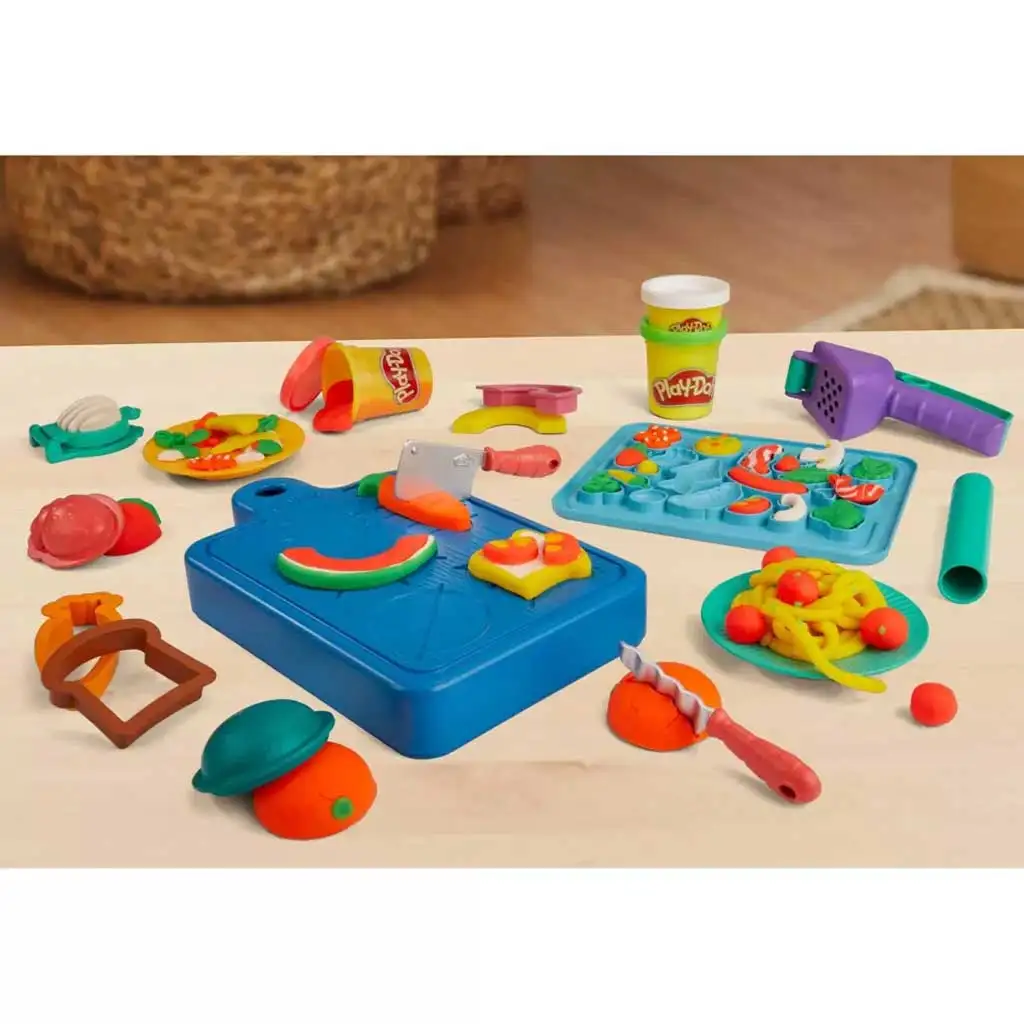 Play-Doh: Little Chef plastelínová súprava s 5 pohármi plastelíny a príslušenstvom 255g - Hasbro kép 3
