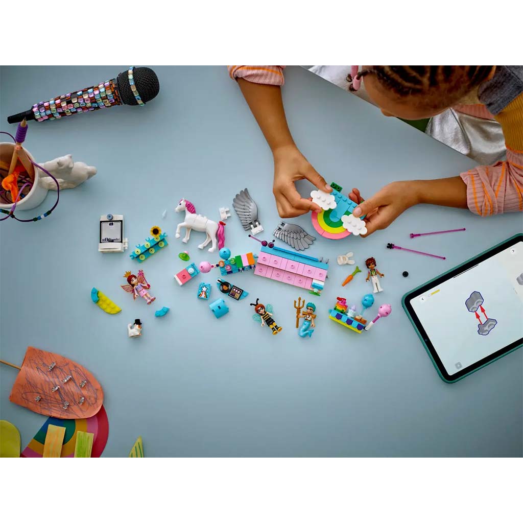 LEGO® Friends: Maškarný bál s jednorožcom a vílou (42661) kép 8