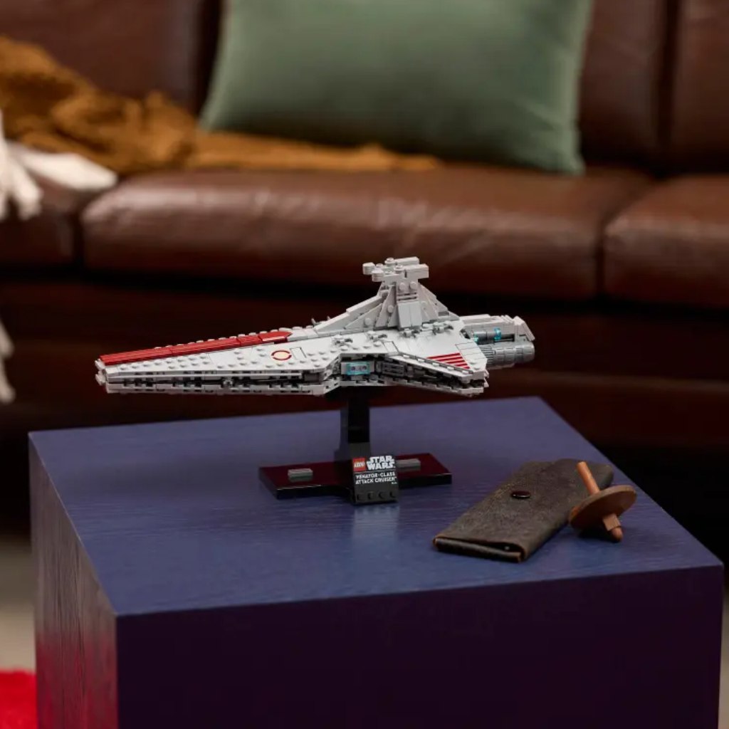 LEGO® Star Wars™: Útočný krížnik triedy Venator (75441) kép 3
