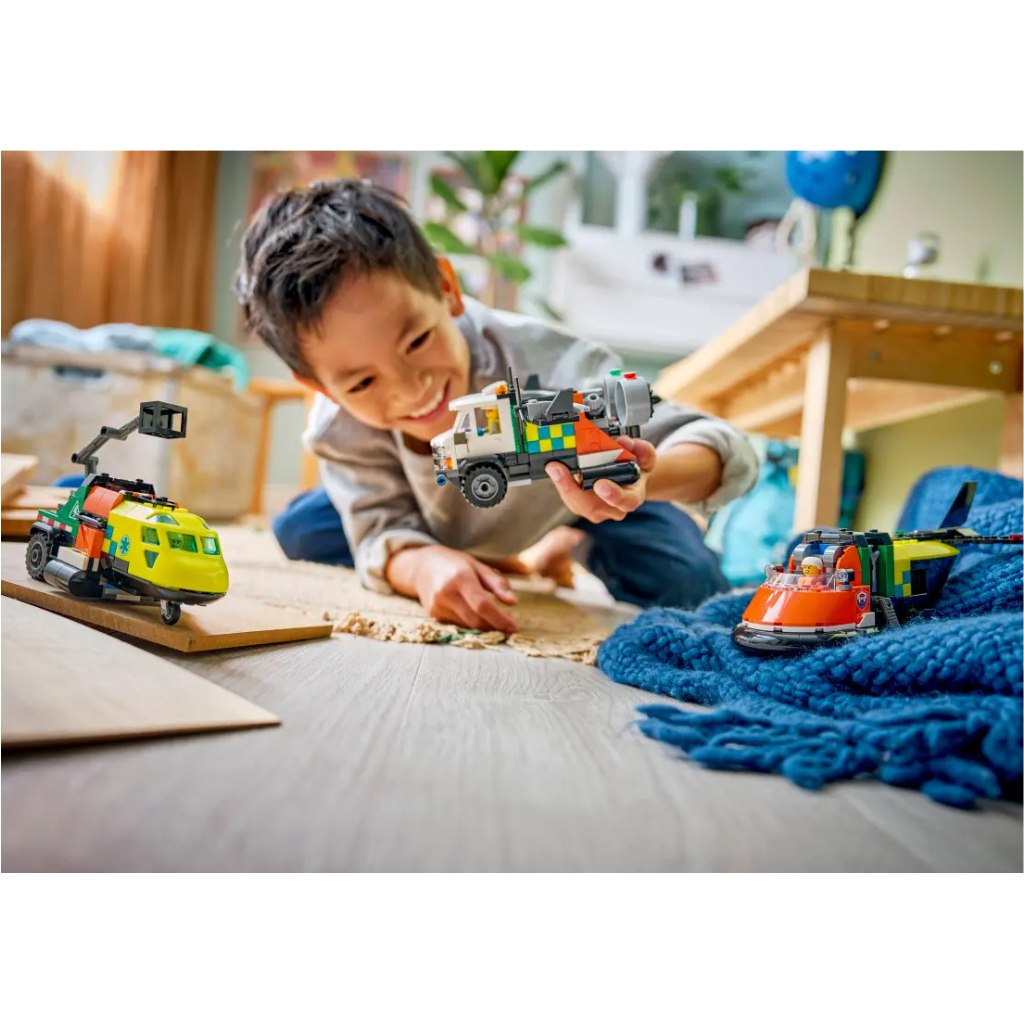 LEGO® City: Lietadlo, vozidlo s výsuvnou plošinou a vznášadlo remix (60505) kép 4