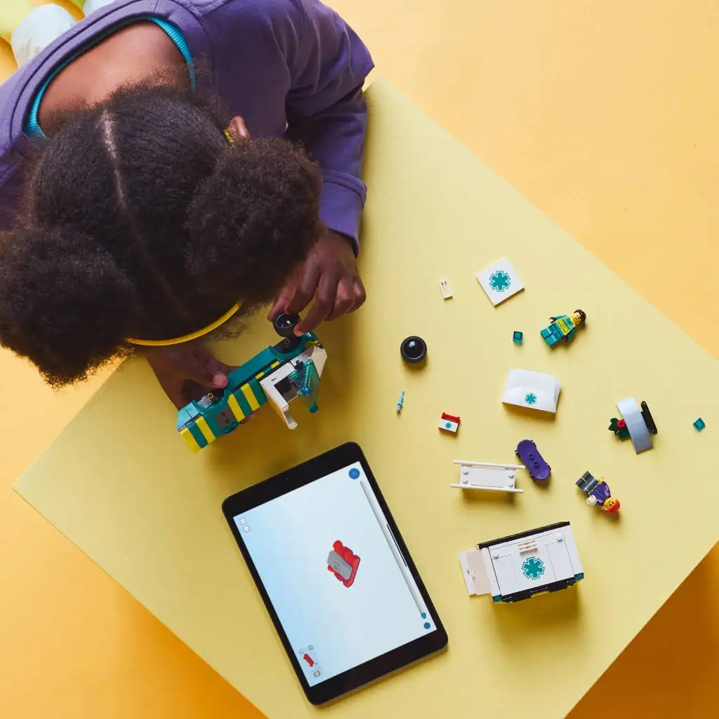 LEGO® City: Záchranná sanitka (60451) kép 4