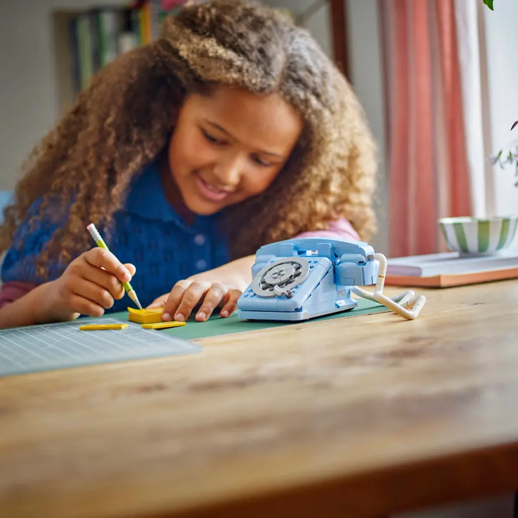 LEGO® Creator: Retro telefón (31174) kép 5