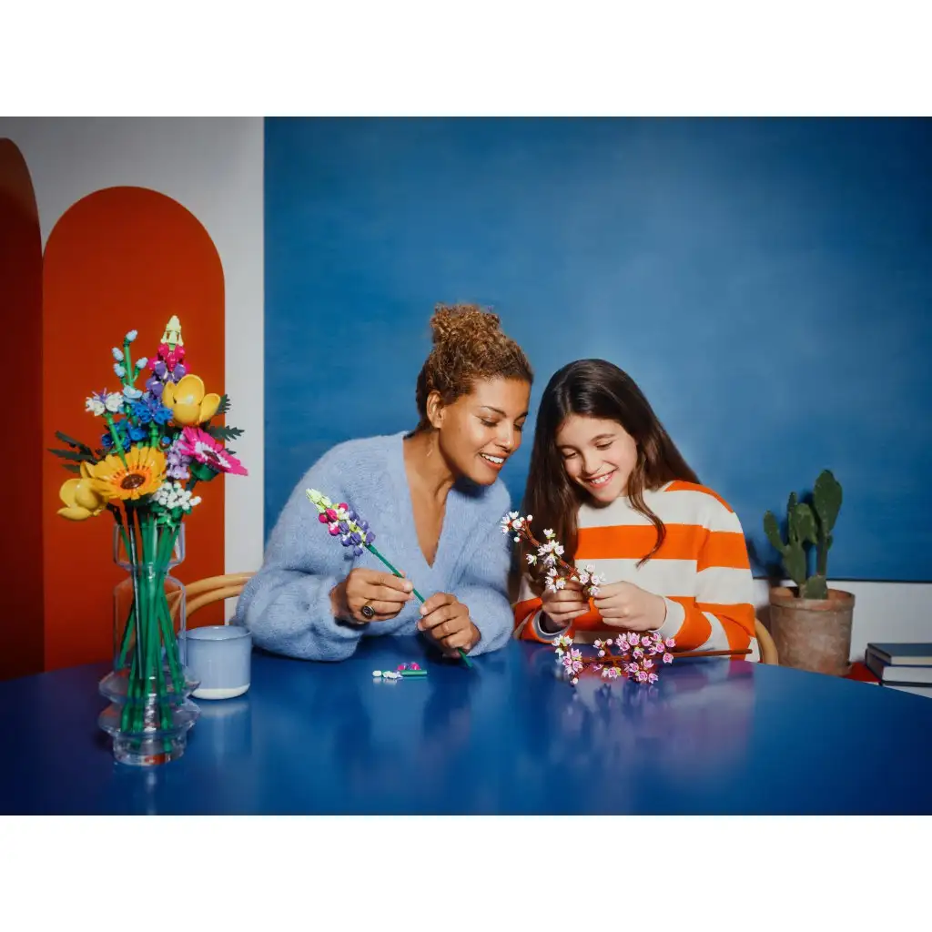 LEGO® Cherry Blossoms (40725) kép 3