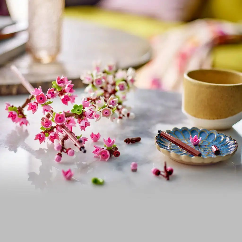 LEGO® Cherry Blossoms (40725) kép 5