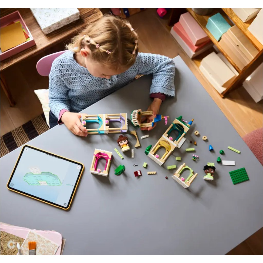 LEGO® Disney: Mini Belle a Tiana s hradom (43291) kép 5