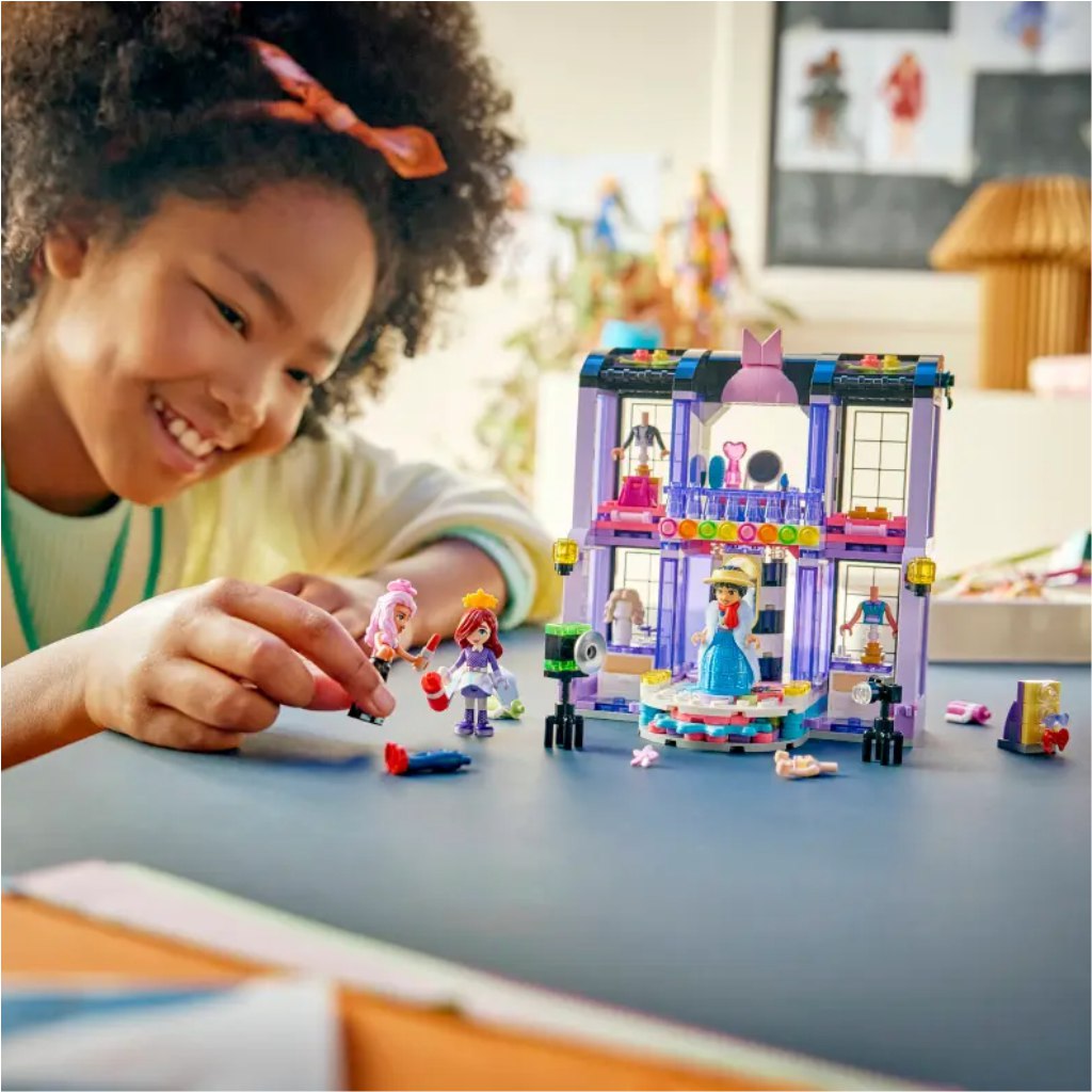 LEGO® Friends: Módna prehliadka v Heartlake City (42685) kép 4