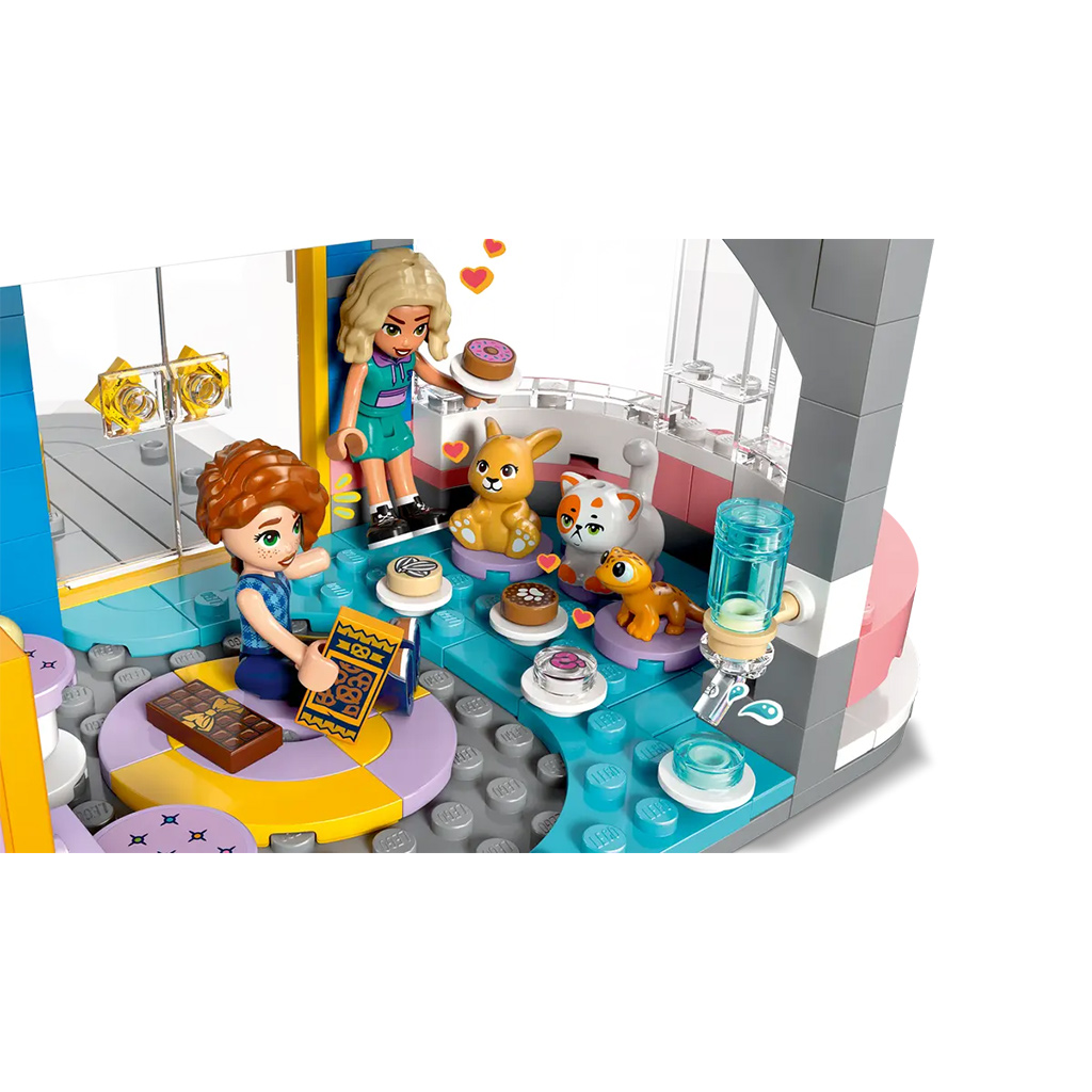 LEGO® Friends: Klubovňa v Heartlake City (42689) kép 4