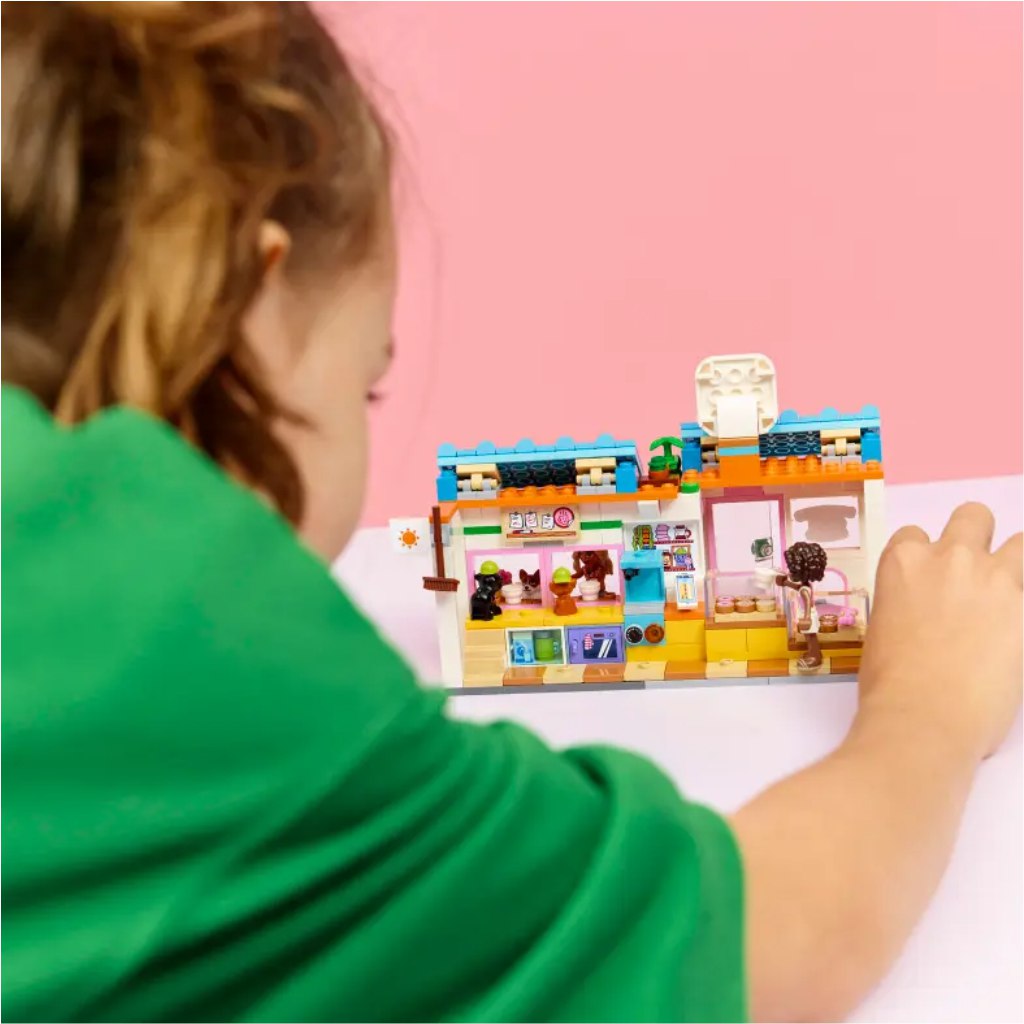 LEGO® Friends: Pekařstvo s maškrtami (42677) kép 5