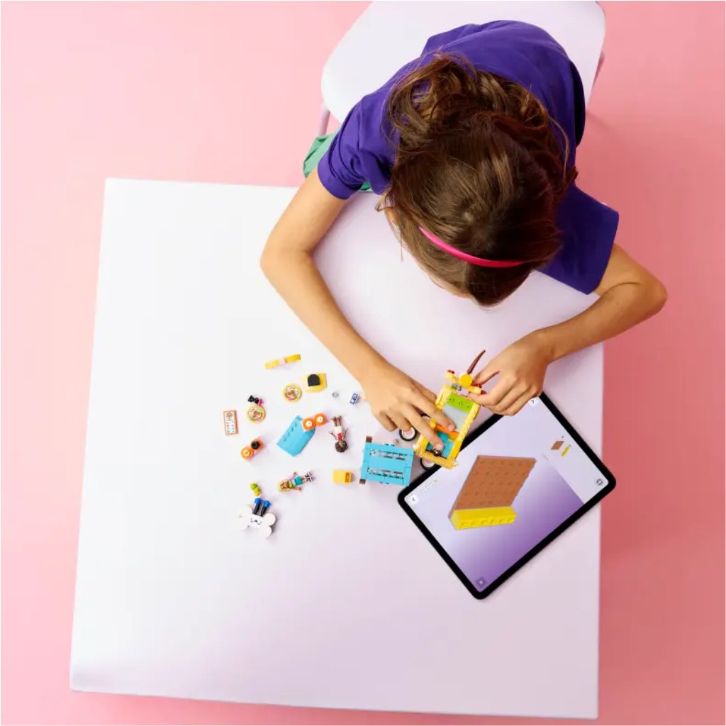 LEGO® Friends: Dodávka s vybavením pre domáce zvieratá (42678) kép 5