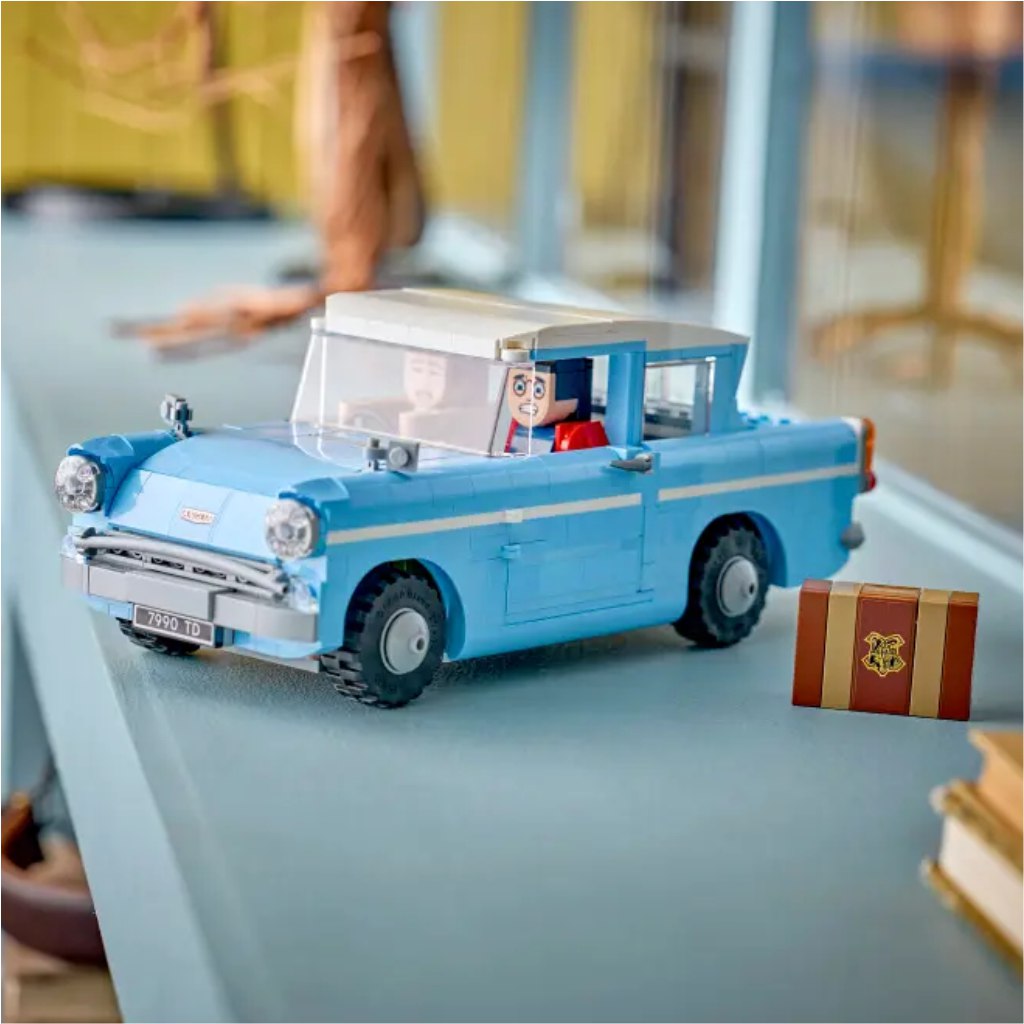 LEGO® Harry Potter: Očarovaný lietajúci Ford Anglia™ (76470) kép 5