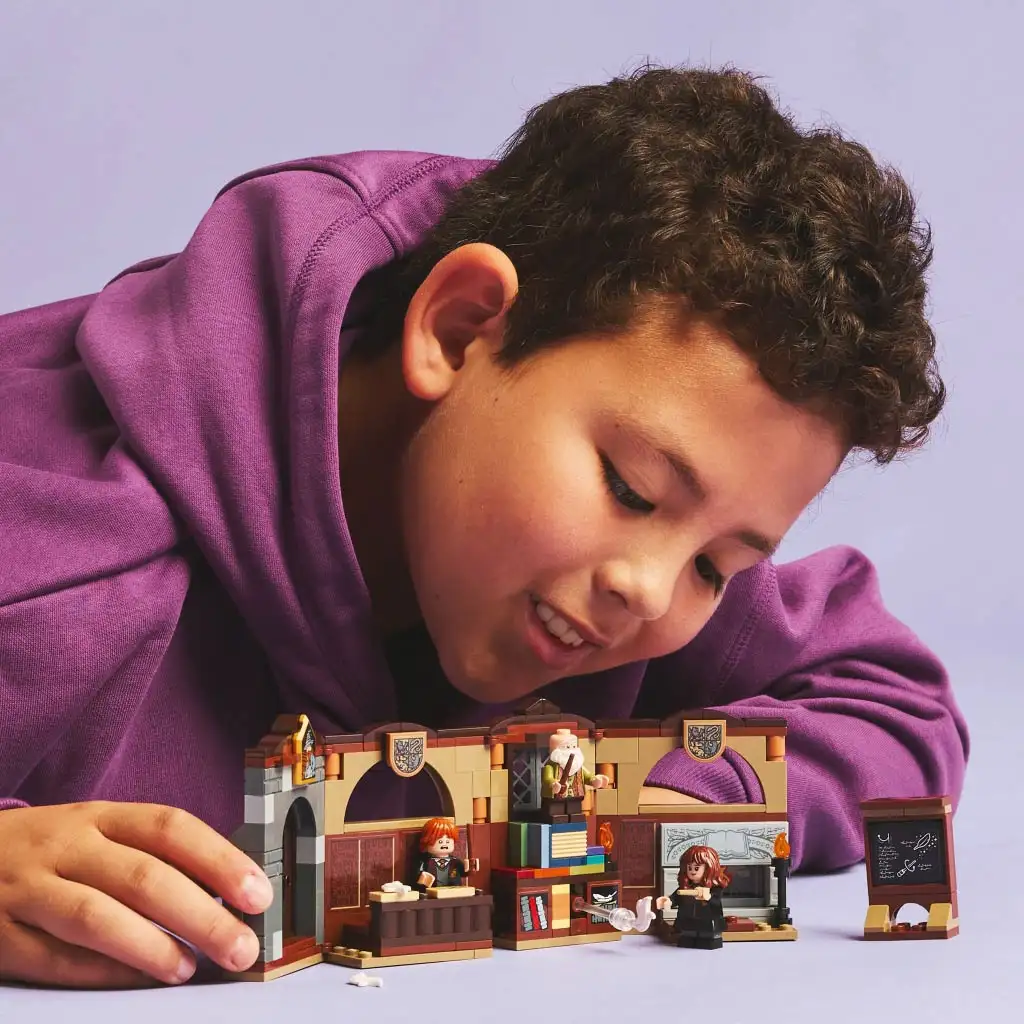 LEGO® Harry Potter: Rokfort™ hrad - Hodina čarovania (76442) kép 3