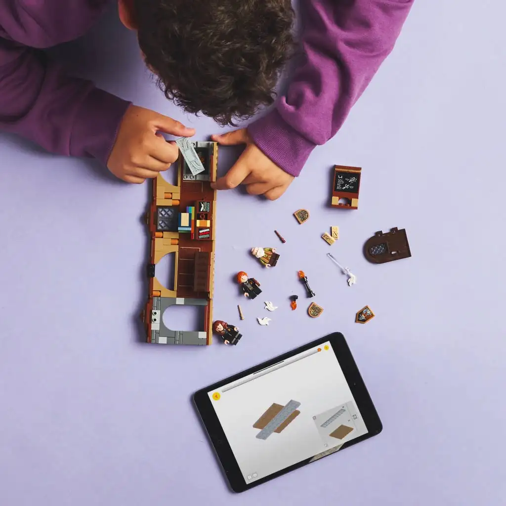 LEGO® Harry Potter: Rokfort™ hrad - Hodina čarovania (76442) kép 4